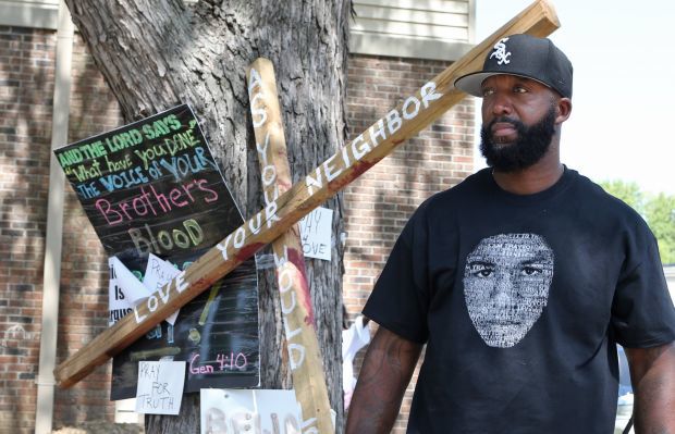 Prayers and tears dominate Ferguson Sunday